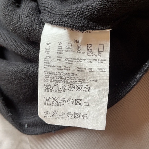 Excellent condition Esprit v-neck sweater black - Picture 3 of 3